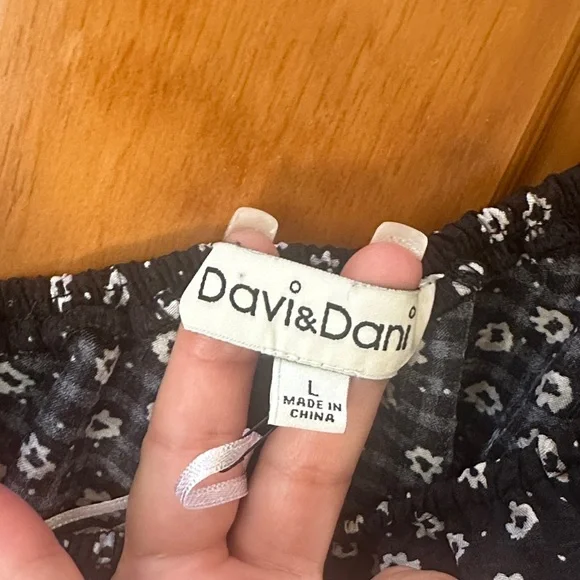 DAVI & DANI Black and White Floral Kids Dress - Picture 3 of 6